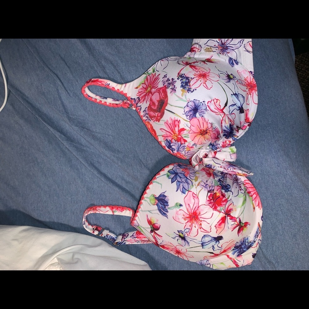 La Vie en Rose Bikini Top